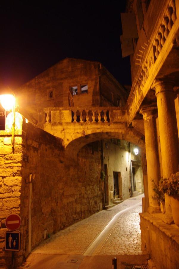 Uzes Decouvertes מראה חיצוני תמונה